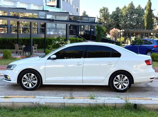 2014 15 çıkışlı yeni kasa 190 binde jetta