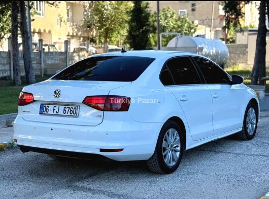 2014 15 çıkışlı yeni kasa 190 binde jetta
