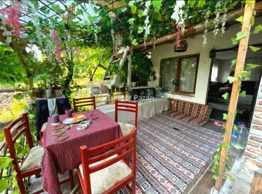 KÜTAHYA MERKEZ DEMİRCİÖRENDE 471 M2 YOL KENARINDA SATILIK HOBİ BAHÇESİ VE EVİ