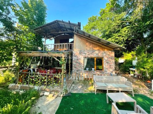 KÜTAHYA MERKEZ DEMİRCİÖRENDE 471 M2 YOL KENARINDA SATILIK HOBİ BAHÇESİ VE EVİ