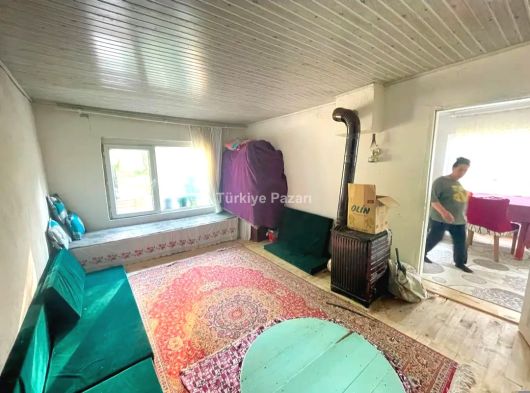 KÜTAHYA MERKEZ DEMİRCİÖRENDE 471 M2 YOL KENARINDA SATILIK HOBİ BAHÇESİ VE EVİ