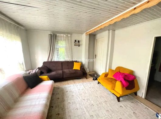 KÜTAHYA MERKEZ DEMİRCİÖRENDE 471 M2 YOL KENARINDA SATILIK HOBİ BAHÇESİ VE EVİ