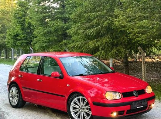 Comfort GOLF4 2001-1.6 SR 305.000 km Komple temizlik boyalı macunsuz iki değişen