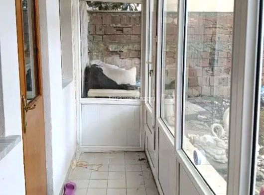 BURSA SETBAŞI ÜZERİ İPEKÇİLİK CADDESİNDE 65 M2 1+1 DOĞALGAZ KOMBİLİ BAKIMLI KİRALIK DAİRE