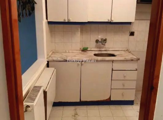 BURSA SETBAŞI ÜZERİ İPEKÇİLİK CADDESİNDE 65 M2 1+1 DOĞALGAZ KOMBİLİ BAKIMLI KİRALIK DAİRE