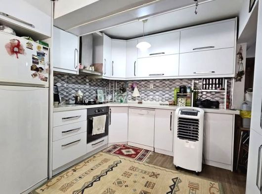BURSA SETBAŞI ÜZERİNDE KAT MÜLKİYETLİ 3+1 120 M2 SATILIK ARA KAT DAİRE