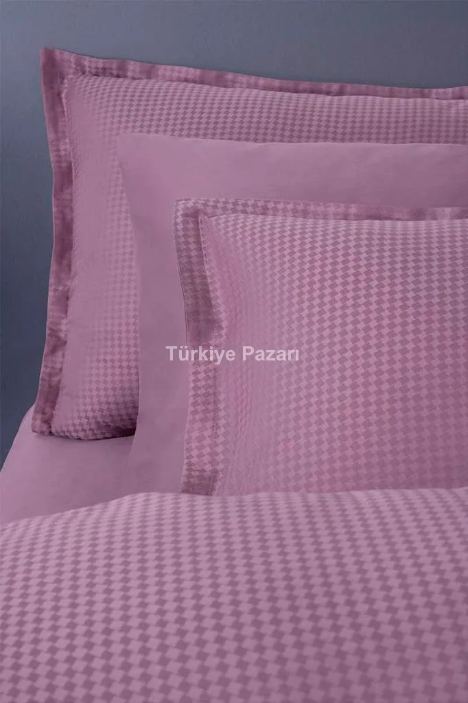 Jakarlı Saten Çift Kişilik Nev Takımı Dıamond Puce