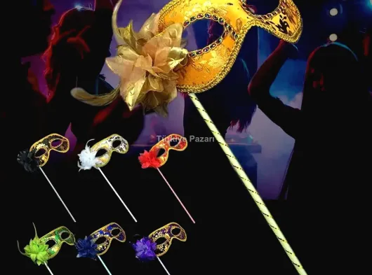Lüks Taşlı Saplı Maskeli B Maskesi Kırmızı Renk 35 cm