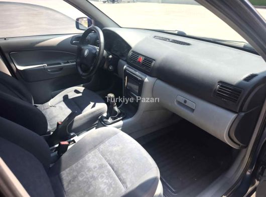2000 model Skoda Octavia 1.6 benzin LPG