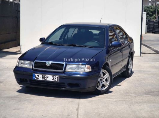 2000 model Skoda Octavia 1.6 benzin LPG