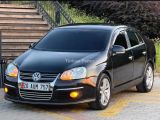 NADİR KALANLARDAN WW JETTA 1.6 DÜZ MOTOR BENZİN TÜPLÜ 2006 MODEL YENİ KASA TEMİZ AİLE ARACI