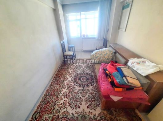 BURSA OSMANGAZİ TOPHANE ORTAPAZAR CD. 120 M2 3+1 HASTANELERİN ÜSTÜ 2. KAT ARA KAT KİRALIK DAİRE