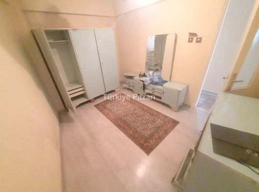 BURSA OSMANGAZİ TOPHANE ORTAPAZAR CD. 120 M2 3+1 HASTANELERİN ÜSTÜ 2. KAT ARA KAT KİRALIK DAİRE