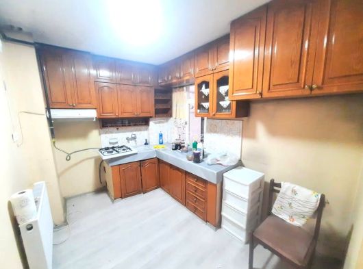 BURSA OSMANGAZİ TOPHANE ORTAPAZAR CD. 120 M2 3+1 HASTANELERİN ÜSTÜ 2. KAT ARA KAT KİRALIK DAİRE