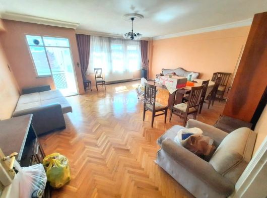 BURSA OSMANGAZİ TOPHANE ORTAPAZAR CD. 120 M2 3+1 HASTANELERİN ÜSTÜ 2. KAT ARA KAT KİRALIK DAİRE