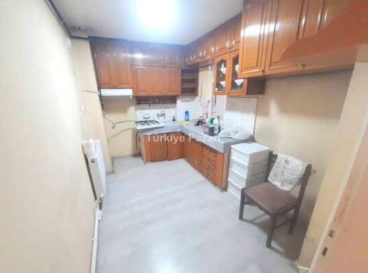 BURSA OSMANGAZİ TOPHANE ORTAPAZAR CD. 120 M2 3+1 HASTANELERİN ÜSTÜ 2. KAT ARA KAT KİRALIK DAİRE