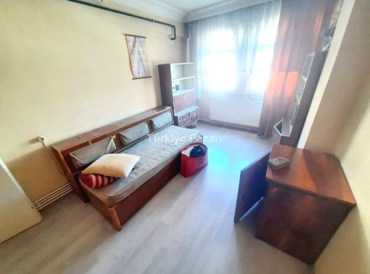 BURSA OSMANGAZİ TOPHANE ORTAPAZAR CD. 120 M2 3+1 HASTANELERİN ÜSTÜ 2. KAT ARA KAT KİRALIK DAİRE