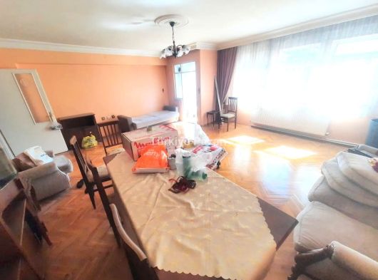 BURSA OSMANGAZİ TOPHANE ORTAPAZAR CD. 120 M2 3+1 HASTANELERİN ÜSTÜ 2. KAT ARA KAT KİRALIK DAİRE