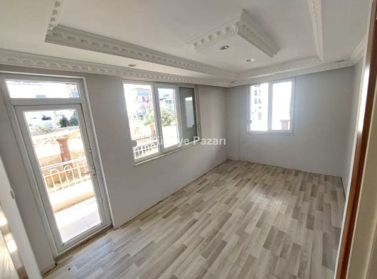 2+1 AYRI MUTFAKLI İSKANLI VARSAK AYDOĞMUŞDA TRAMVAYA 3DK MESAFEDE YÜKSEK GİRİŞ DAİRE