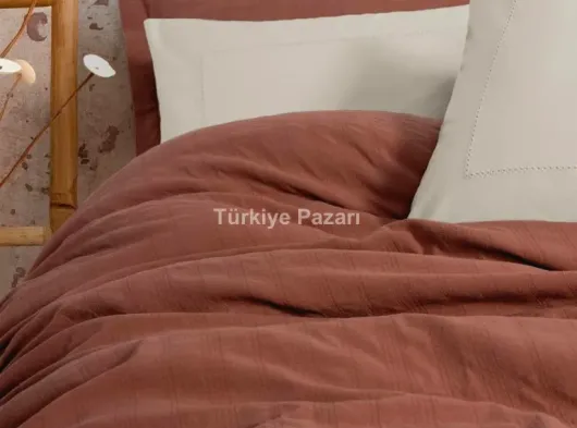 Çift Kişilik Yatak Örtülü Pike Takımı Natura Vilo Kiremit