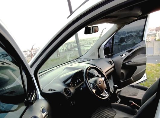 Ford kuryer 2015 model 1.5 DİZEL 256 binde delüx paket hatasız boyasız