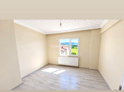 KULA/MANİSADA SATILIK 3+1 ZEMİN KAT 135 M2 DOĞALĞAZLI TEMİZ FERAH MASRAFSIZ DAİRE
