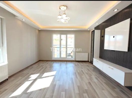 KEÇİÖREN'DE CADDE ÜZERİ MASRAFSIZ FULL+FULL YAPILI 4+1 DAİRE