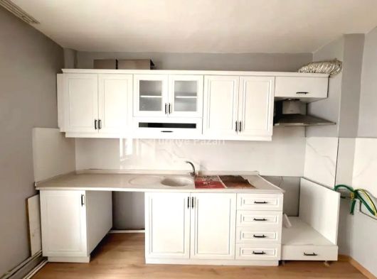 KEÇİÖREN'DE CADEDE ÜZERİNDE MASRAFSIZ YAPIDA 3+1 KİRALIK DAİRE