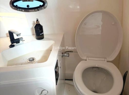 GIRTLAĞINA KADAR DOLU