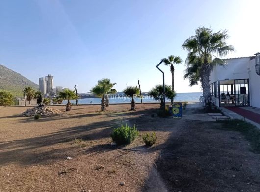 YEŞİLOVACIKTA DENİZE SIFIR DEVREN KİRALIK RESTAURANT